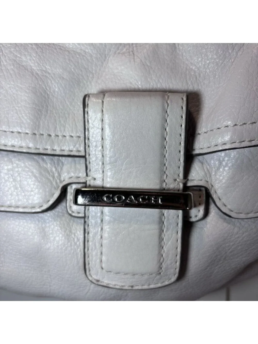 COACH 23346 White Leather Pebbled Shoulder Bag Hobo Purse Handbag Silver